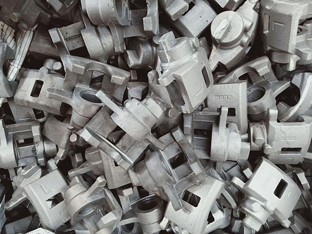 Zer karbono-edukia dute burdina harikor galdaketak?